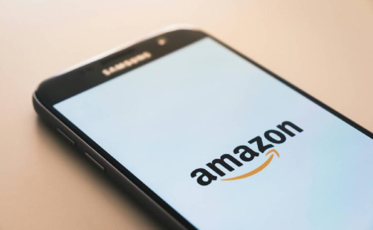 Amazon afirma que un problema que afectó a su unidad de servicios de computación en la nube.