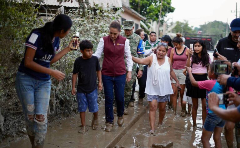 Claudia Sheinbaum recorre las zonas de mayor afectación en Veracruz
