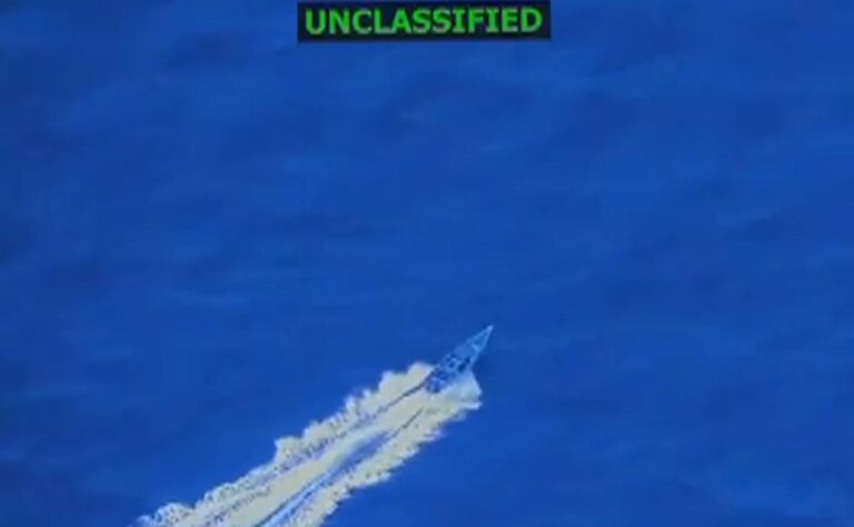 EE.UU. ataca nuevo barco que presuntamente transportaba drogas en el Caribe, según funcionarios