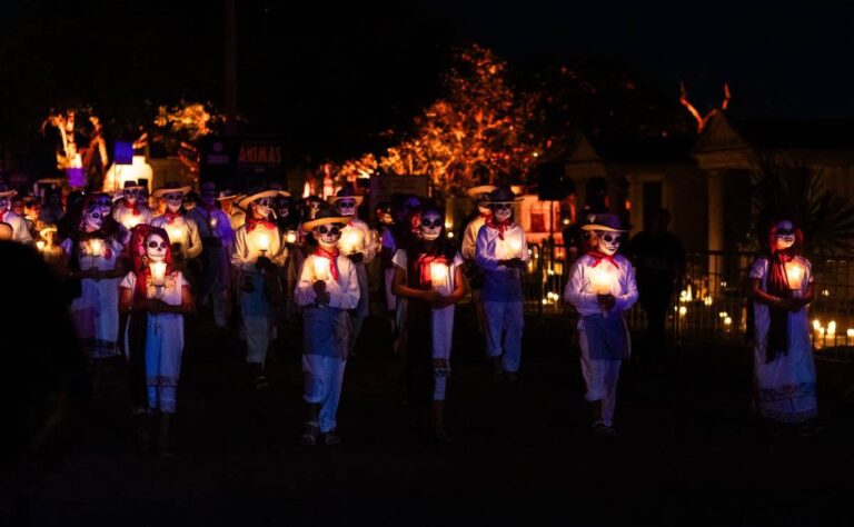 ¡Récord! Festival de las Ánimas en Mérida reunió a más de 200 mil asistentes