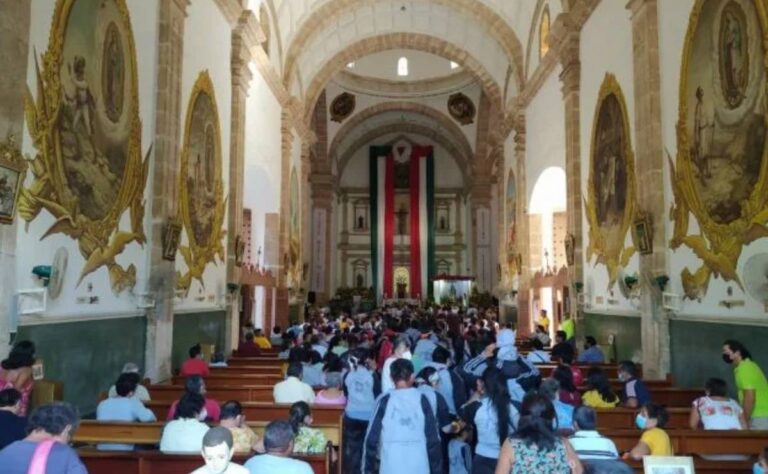 ¿Cuáles son los horarios de las misas en San Cristóbal para el 11 y 12 de diciembre_