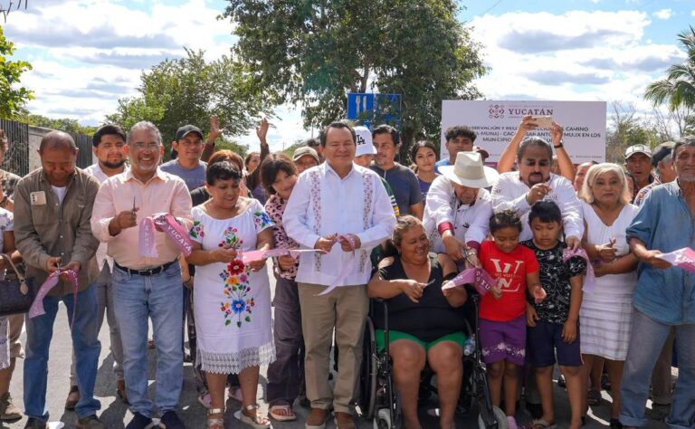 Gobernador Joaquín Díaz Mena entrega rehabilitación del camino Cacao–San Antonio Mulix