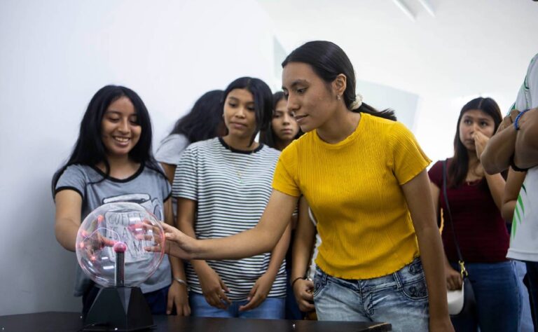 Secihti consolida su primer año con programas de ciencia, divulgación y movilidad