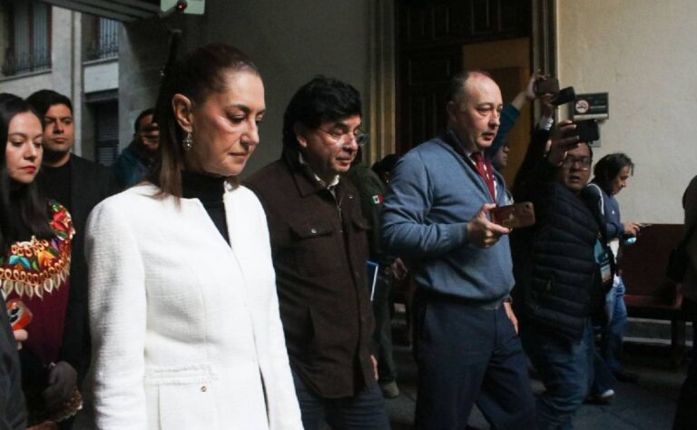 VIDEO_ Así sorprendió a Claudia Sheinbaum el sismo de 6.5 en Palacio Nacional