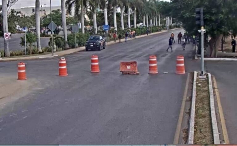 AL MOMENTO_ Cierran la Calle 60 Norte de Mérida por FUGA de gas