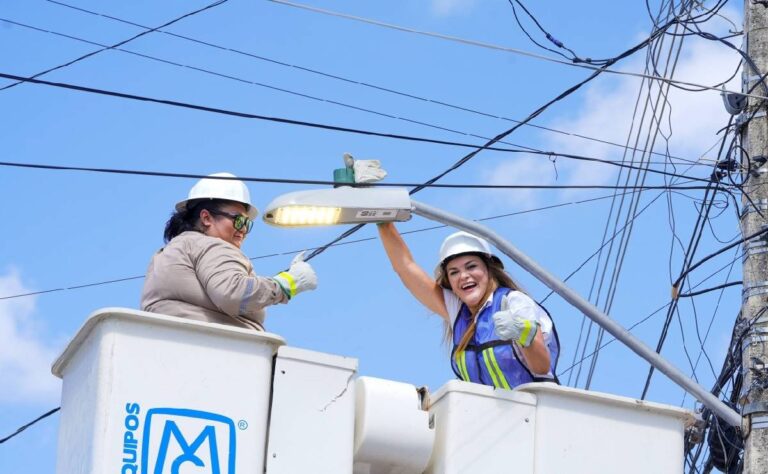 Alistan compra de 30 mil luminarias LED este 2026 para Mérida Iluminada