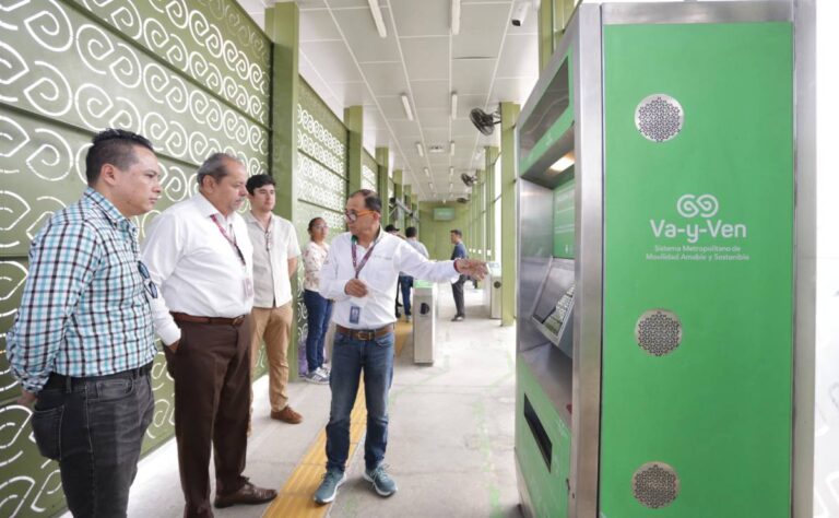 Mérida moderniza su transporte con cajeros inteligentes del Va-y-Ven