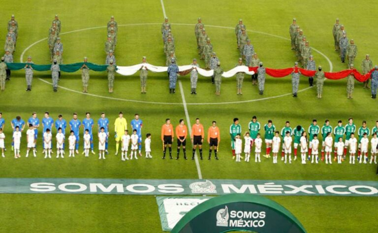 Rinden emotivo homenaje a las Fuerzas Armadas en el México vs Islandia