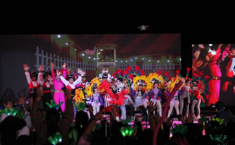 Ritmo, alegría y pasión encendieron el escenario del Concurso de Comparsas del Carnaval de Mérida 2026