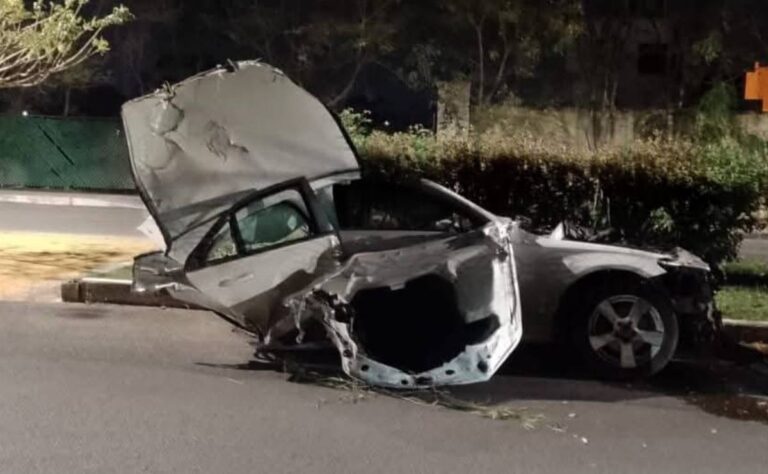 Conductor pierde la vida en brutal accidente al poniente de Mérida