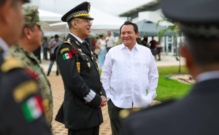 Gobernador Joaquín Díaz Mena asiste a toma de protesta del coordinador interino de la Guardia Nacional en Yucatán