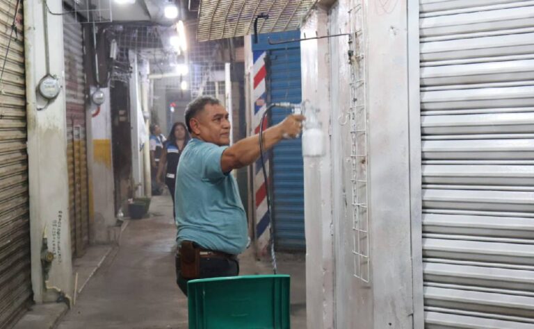 Mega Operativo de Limpieza mejora Pasaje Cecilio Chi en el Centro Histórico de Mérida