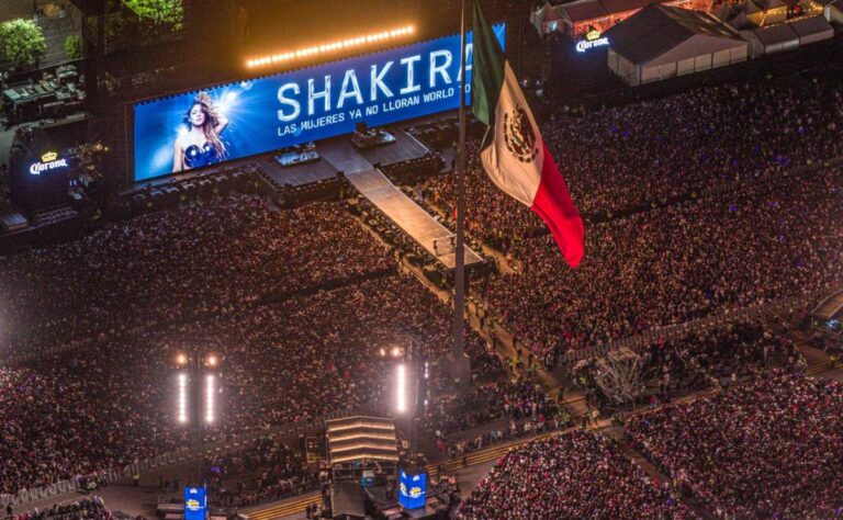 Shakira rompe récord en el Zócalo CDMX con 400 mil asistentes