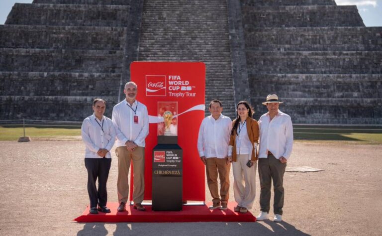 Yucatán recibe el Trofeo de la Copa Mundial de Fútbol FIFA 2026