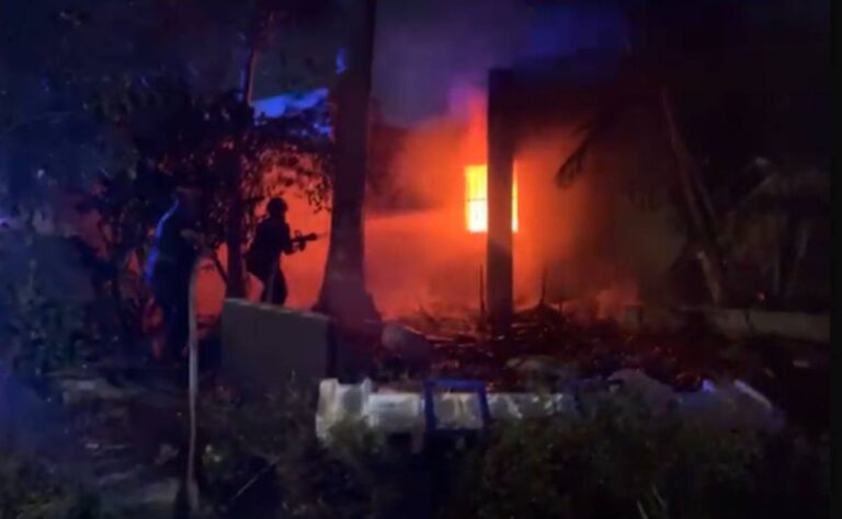 INCENDIO EN PREDIO DE FRANCISCO DE MONTEJO ES CONTROLADO SIN PERSONAS LESIONADAS.